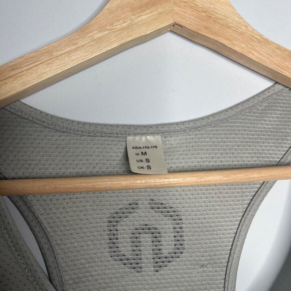 Mens set of 3 Neleus Tank‎ Tops workout gym clothes size medium - Picture 3 of 10